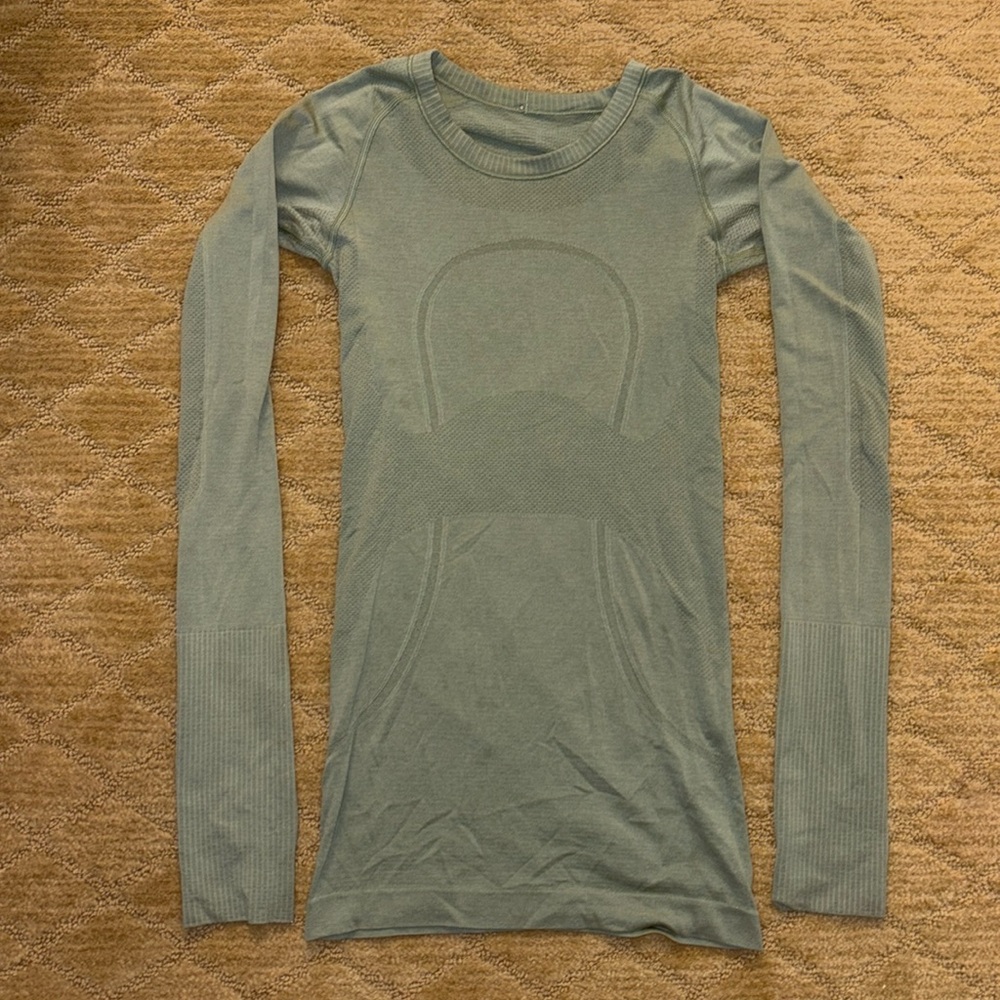 Green long sleeve lululemon shirt